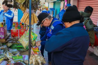 municipalidad_continua_fiscalizacion_del_comercio_irregular_de_calle_ossa_3.jpg